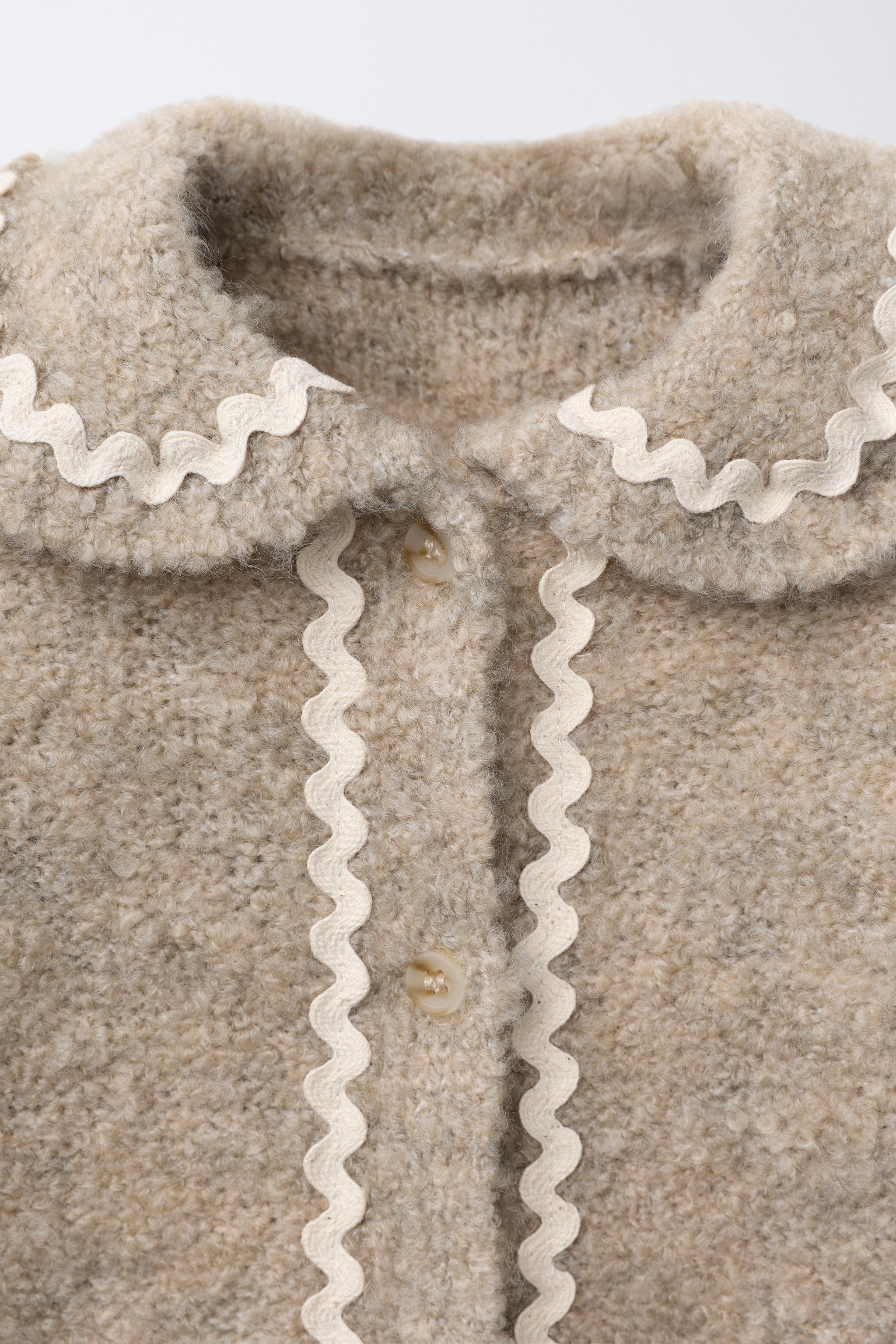 RUFFLE KNIT CARDIGAN